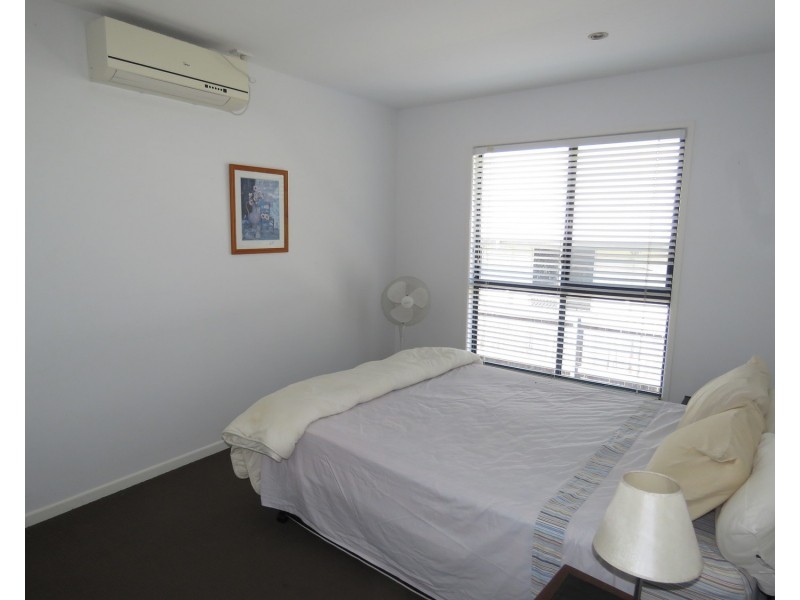 8 Fairway Drive, Bowen QLD 4805