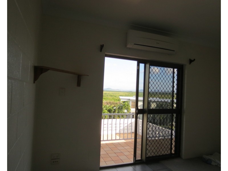 1/10 Poinciana Drive, Bowen QLD 4805