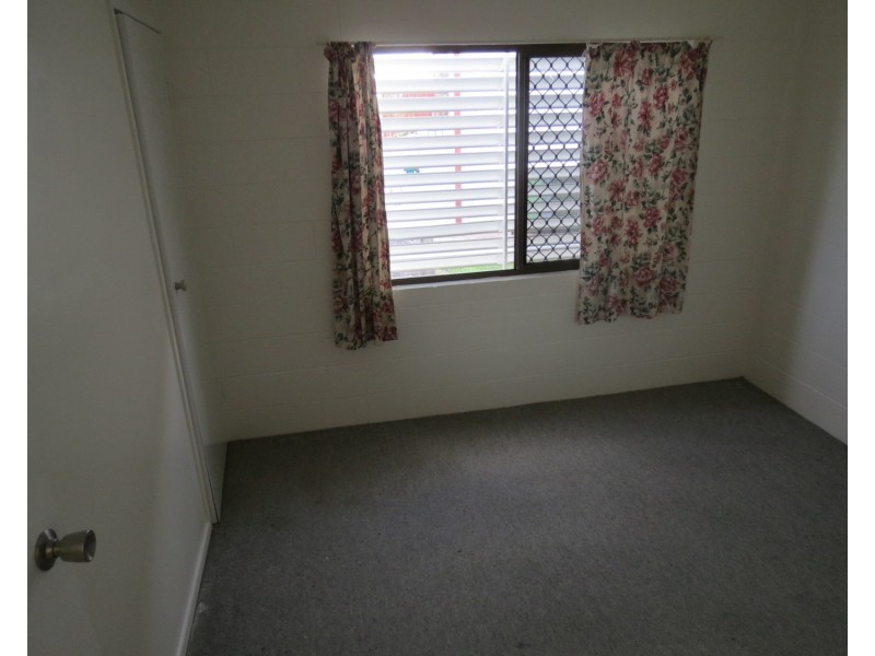1/10 Poinciana Drive, Bowen QLD 4805