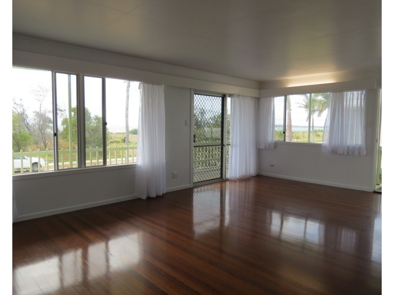 97 Esplanade, Bowen QLD 4805