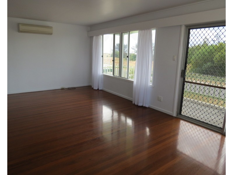 97 Esplanade, Bowen QLD 4805