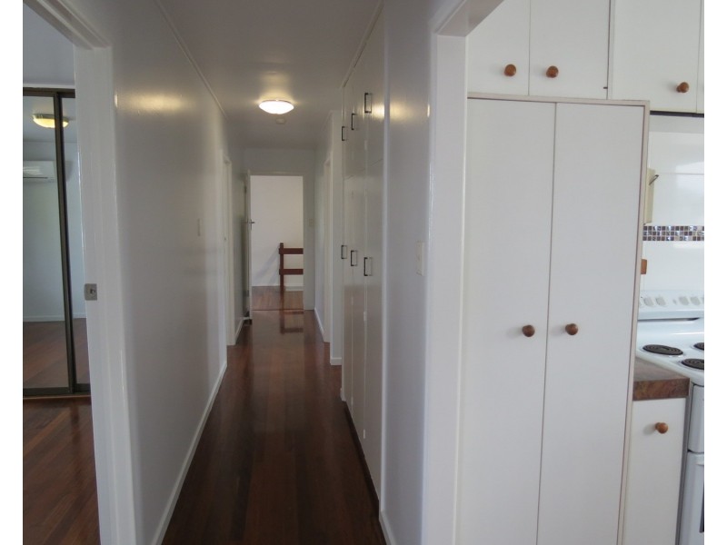 97 Esplanade, Bowen QLD 4805