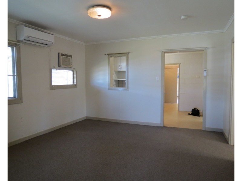 98 Dalrymple Street, Bowen QLD 4805