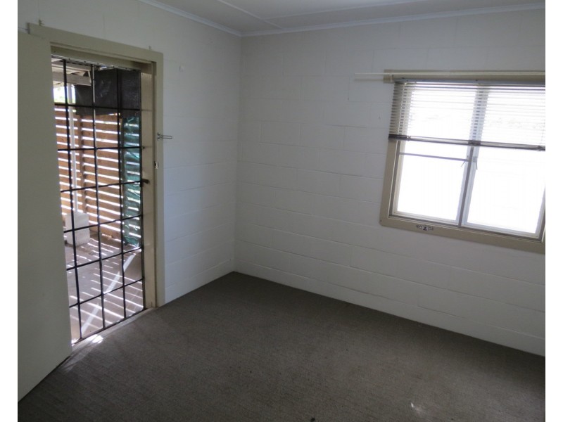 98 Dalrymple Street, Bowen QLD 4805
