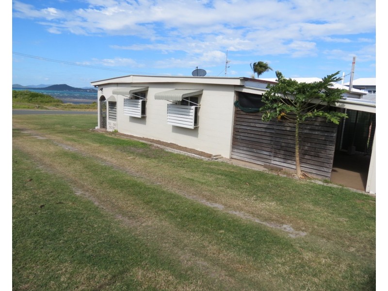 98 Dalrymple Street, Bowen QLD 4805