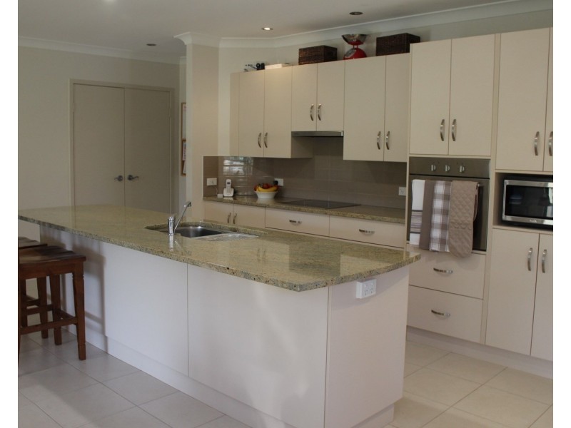 6 Tynwald Avenue, Bowen QLD 4805