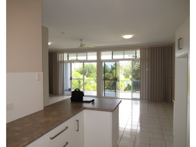 12/89 Horseshoe Bay Road, Bowen QLD 4805