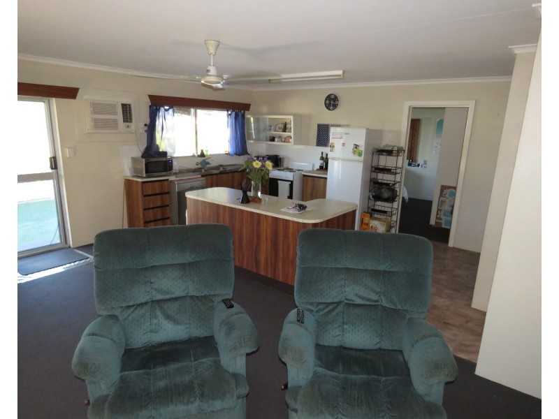 4 Casuarina Street, Bowen QLD 4805