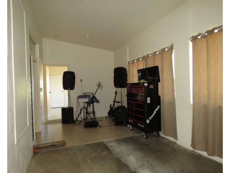 4 Casuarina Street, Bowen QLD 4805