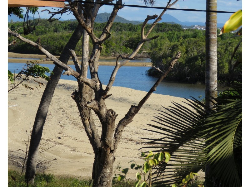 4 Casuarina Street, Bowen QLD 4805