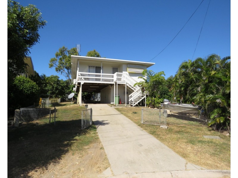 10 Salisbury Crescent, Bowen QLD 4805