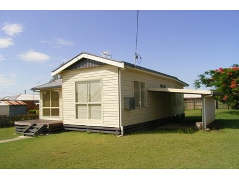 1 Drewe Street, Kepnock QLD 4670