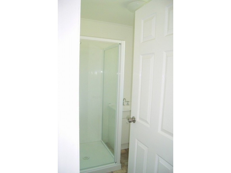 1 Drewe Street, Kepnock QLD 4670