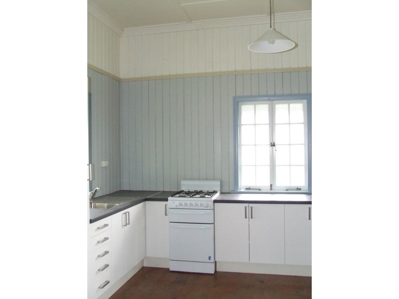 34 High Street, Walkervale QLD 4670