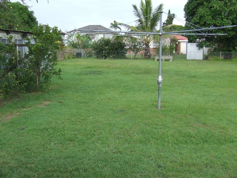 34 High Street, Walkervale QLD 4670