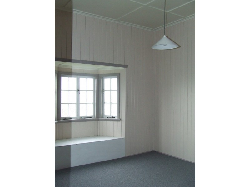 34 High Street, Walkervale QLD 4670