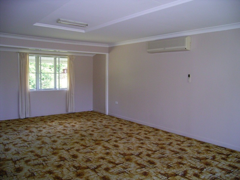 16 Leeson Street, Svensson Heights QLD 4670