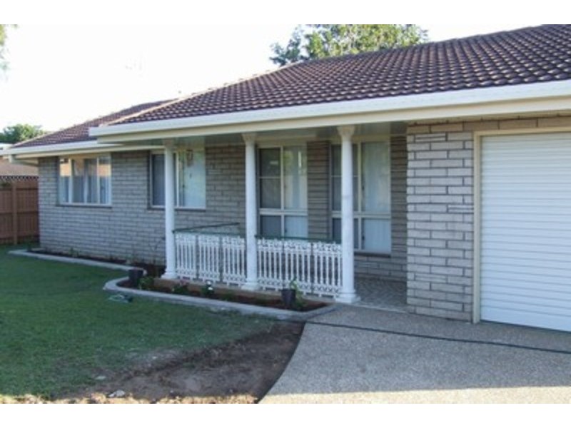 31 Club Avenue, Moore Park QLD 4670
