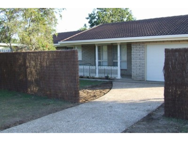 31 Club Avenue, Moore Park QLD 4670
