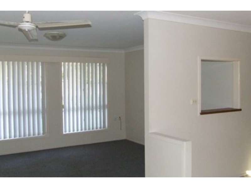 31 Club Avenue, Moore Park QLD 4670