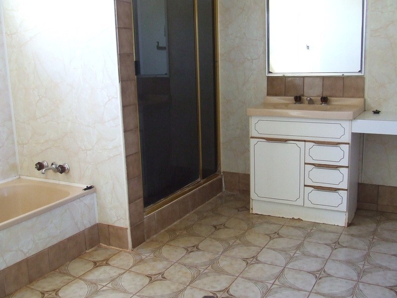 144 Hummock Road, Qunaba QLD 4670