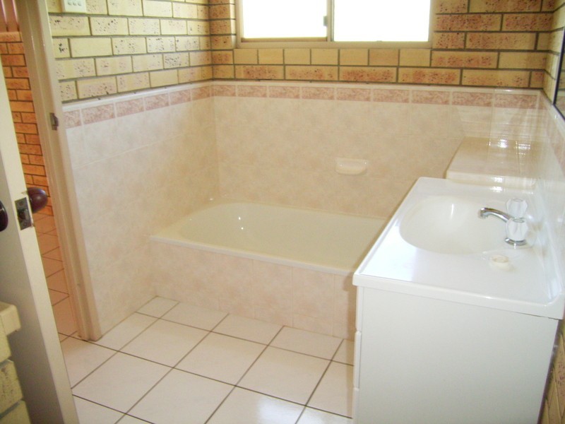 21 Dennis Court, Bundaberg West QLD 4670