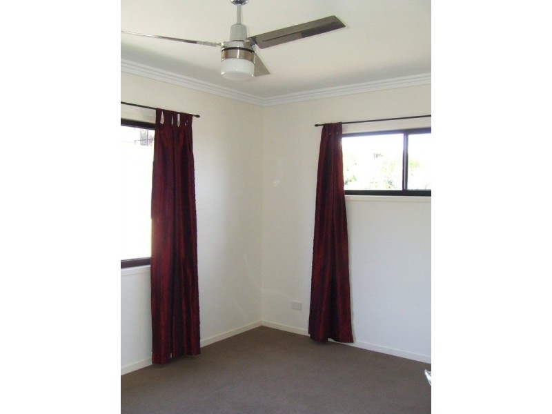 42 Linden Crescent, Qunaba QLD 4670