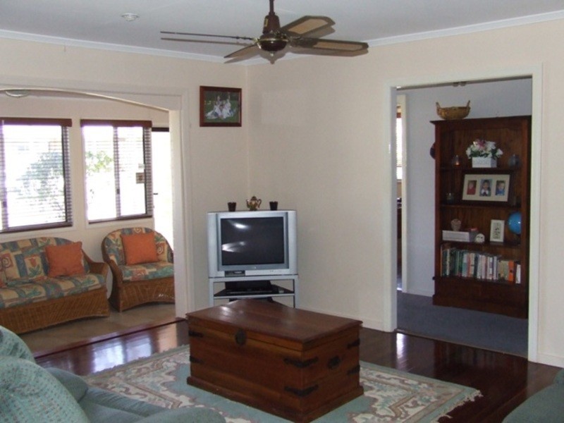 37 Stevenson Street, Kepnock QLD 4670