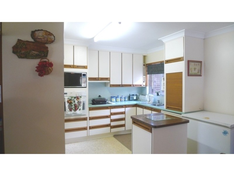 14 Carringtons Road, Avondale QLD 4670