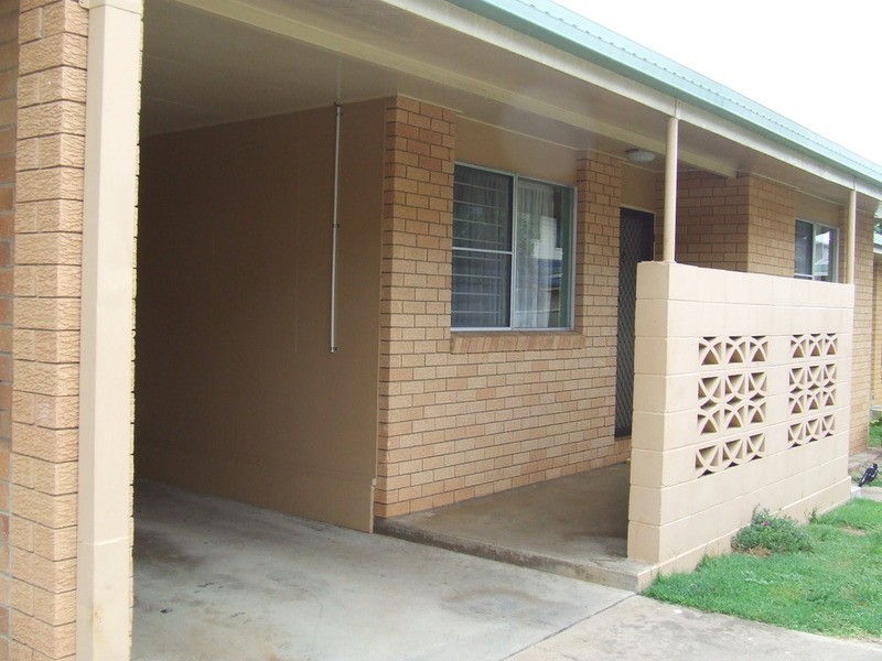 2/15 Robert Street, Bundaberg QLD 4670