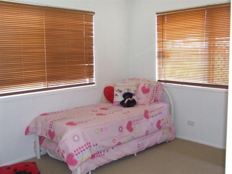 18 Peirson Street, Millbank QLD 4670