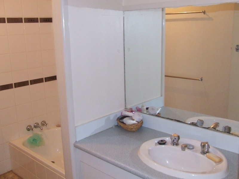 19 Schmidt Street, Kepnock QLD 4670