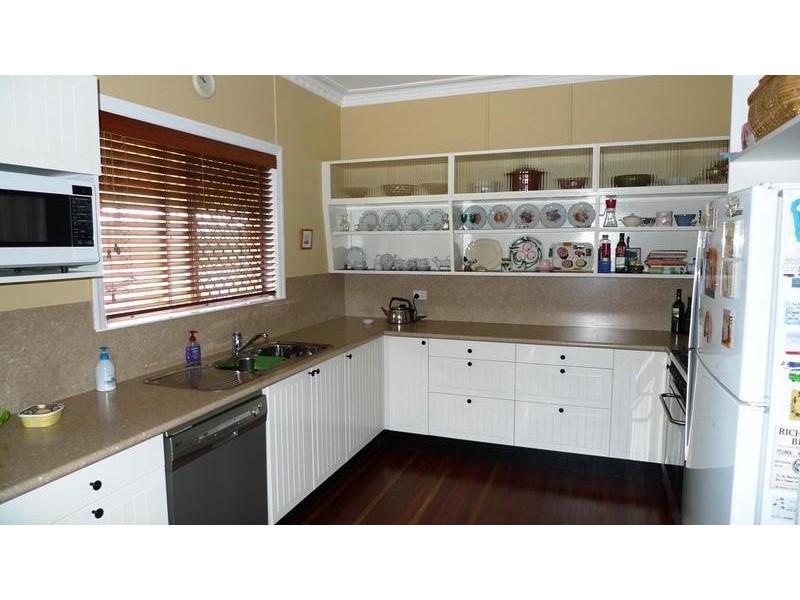 1 Walsh Street, Walkervale QLD 4670