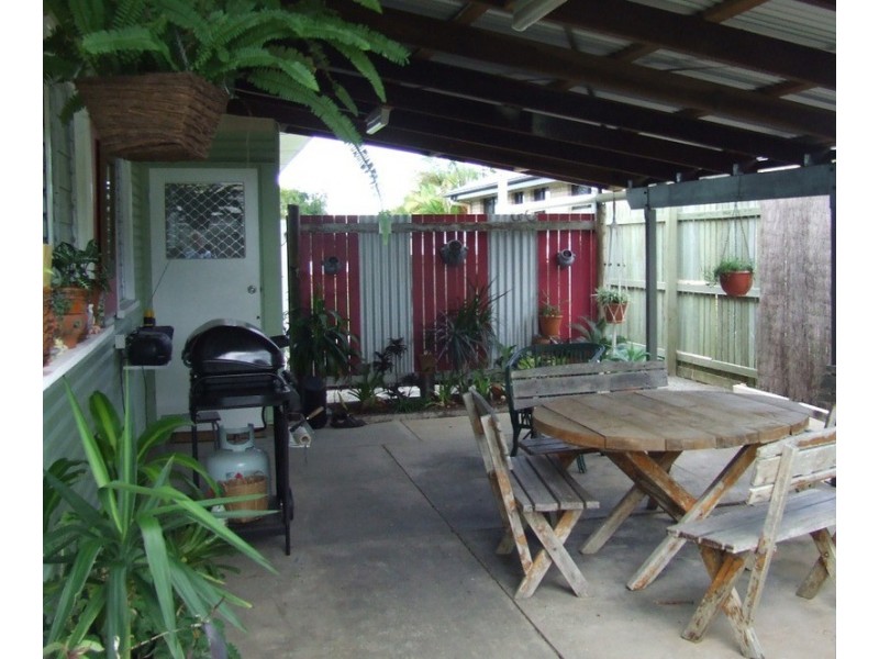 1 Walsh Street, Walkervale QLD 4670