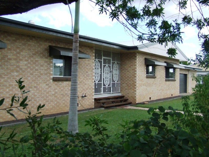 1 Walsh Street, Walkervale QLD 4670
