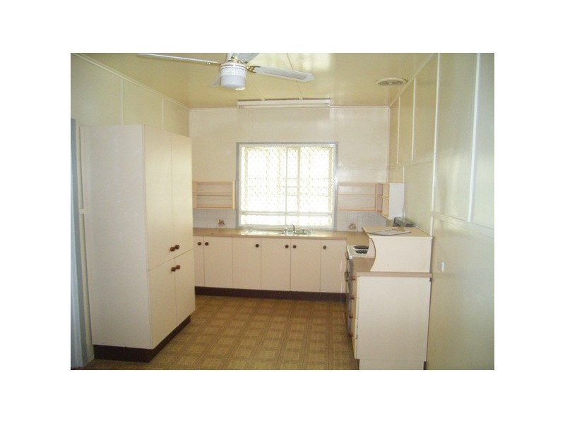 176 Walker Street, Svensson Heights QLD 4670