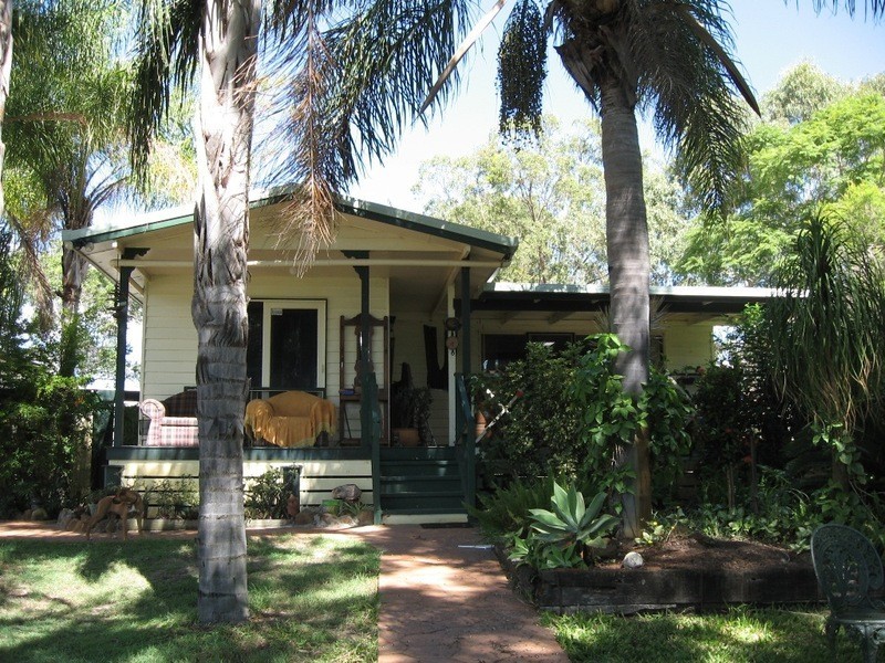 25 Bunyarra Drive, South Kolan QLD 4670