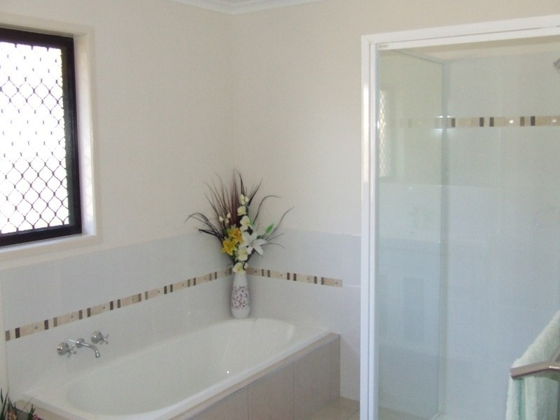 60 Greathead Road, Ashfield QLD 4670