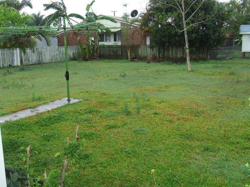 4 Dawn Parade, Thabeban QLD 4670