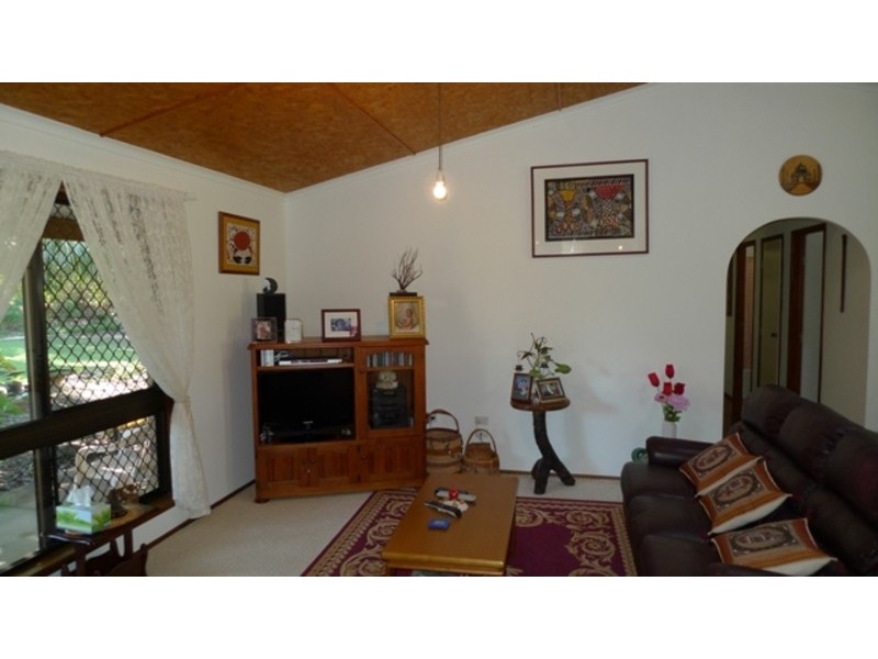 14 Double D Drive, Branyan QLD 4670