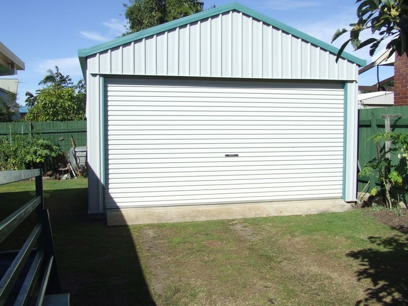 9 Hervey Street, Elliott Heads QLD 4670