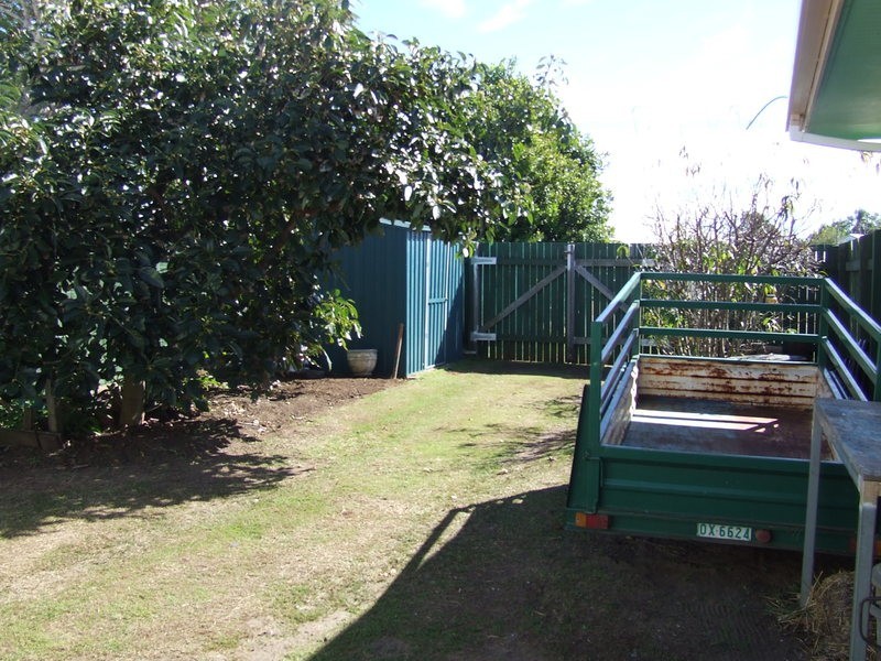 9 Hervey Street, Elliott Heads QLD 4670