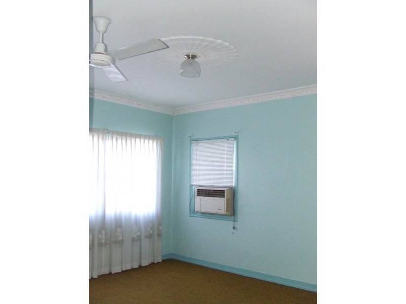 1/1 Bourbong Street, Bundaberg Central QLD 4670