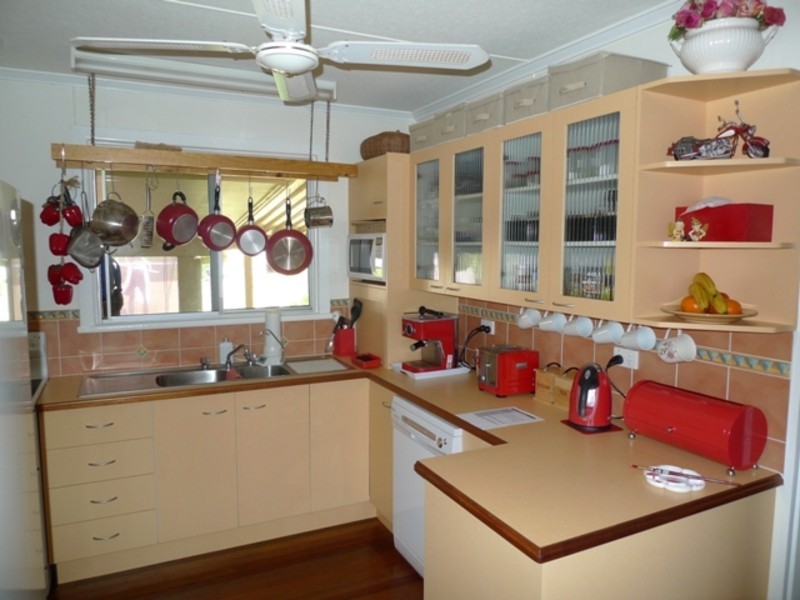 18 Theodore Street, Svensson Heights QLD 4670