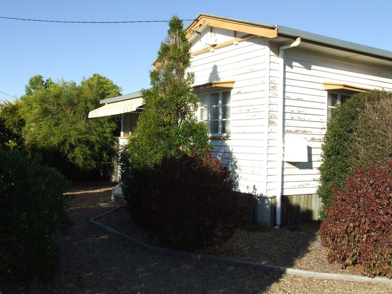 Avenell Heights QLD 4670