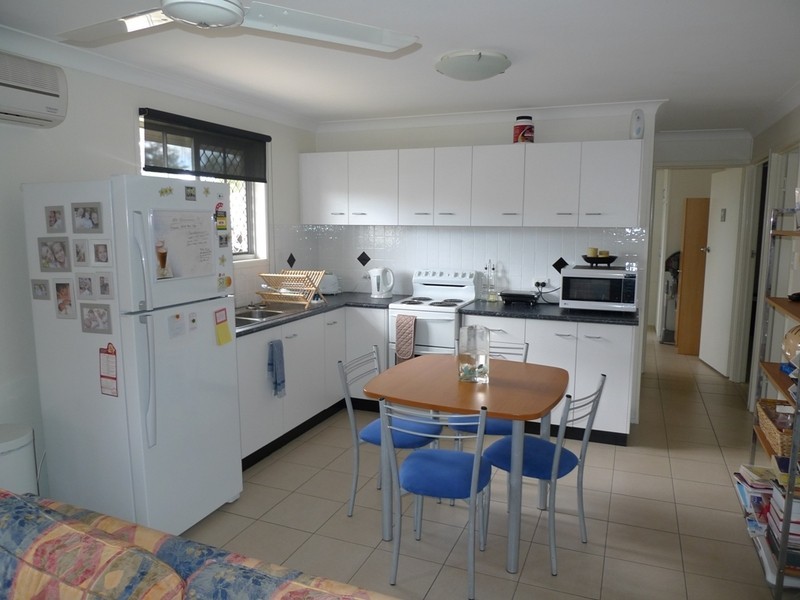 1/6A Dunn Street, Avenell Heights QLD 4670