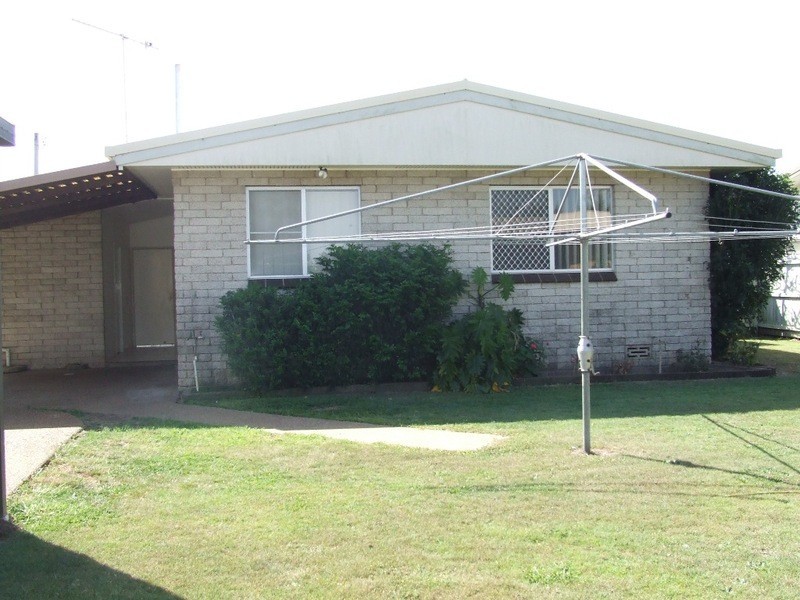4 Grigor Street, Avenell Heights QLD 4670
