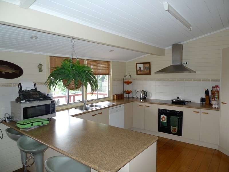 21 Pitt Street, Walkervale QLD 4670