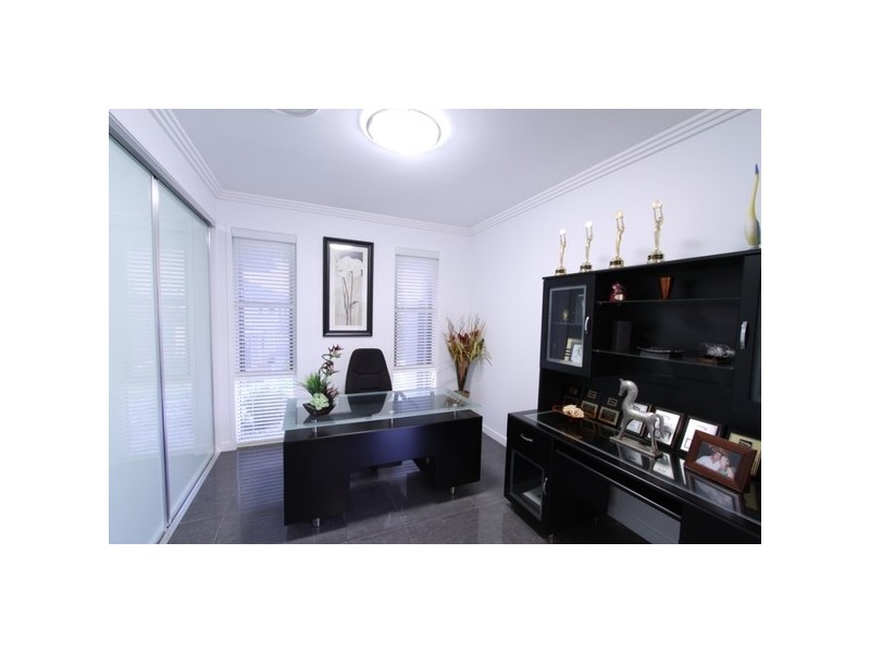 6 Golden Penda Court, Kalkie QLD 4670