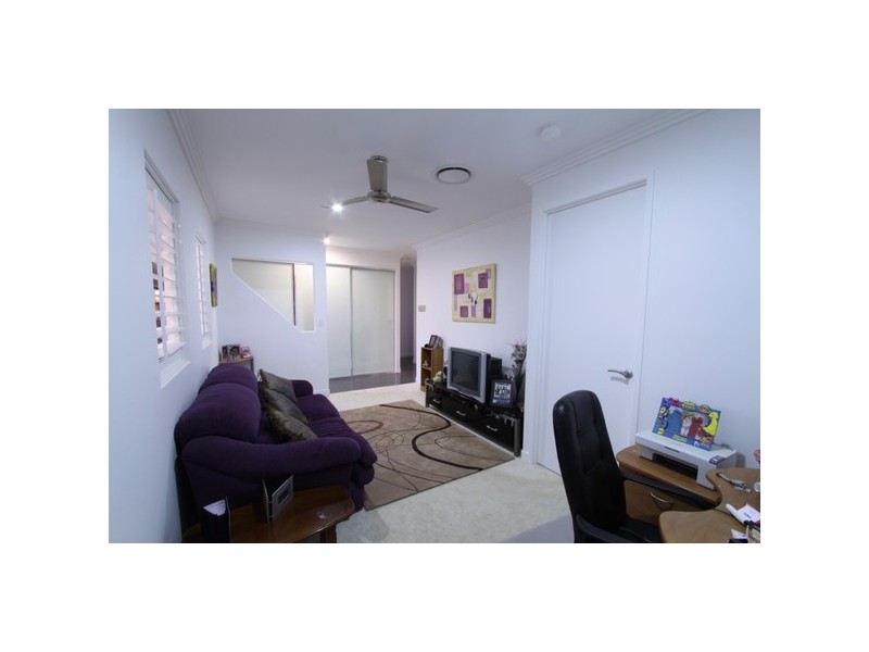 6 Golden Penda Court, Kalkie QLD 4670